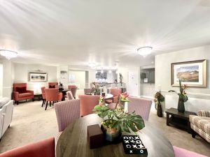 Residents Lounge- click for photo gallery